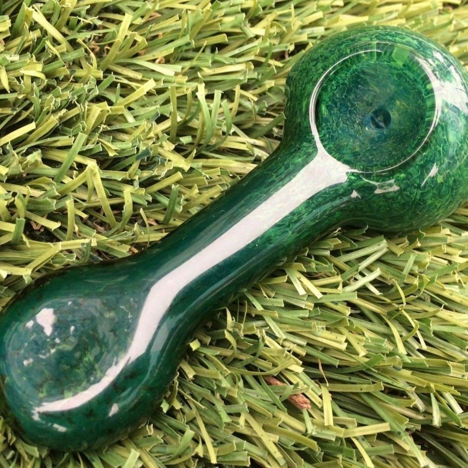 Kings Pipes Online Emerald Green Glass Pipe 4" Leafly